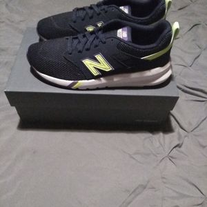 New Balance Women's 009